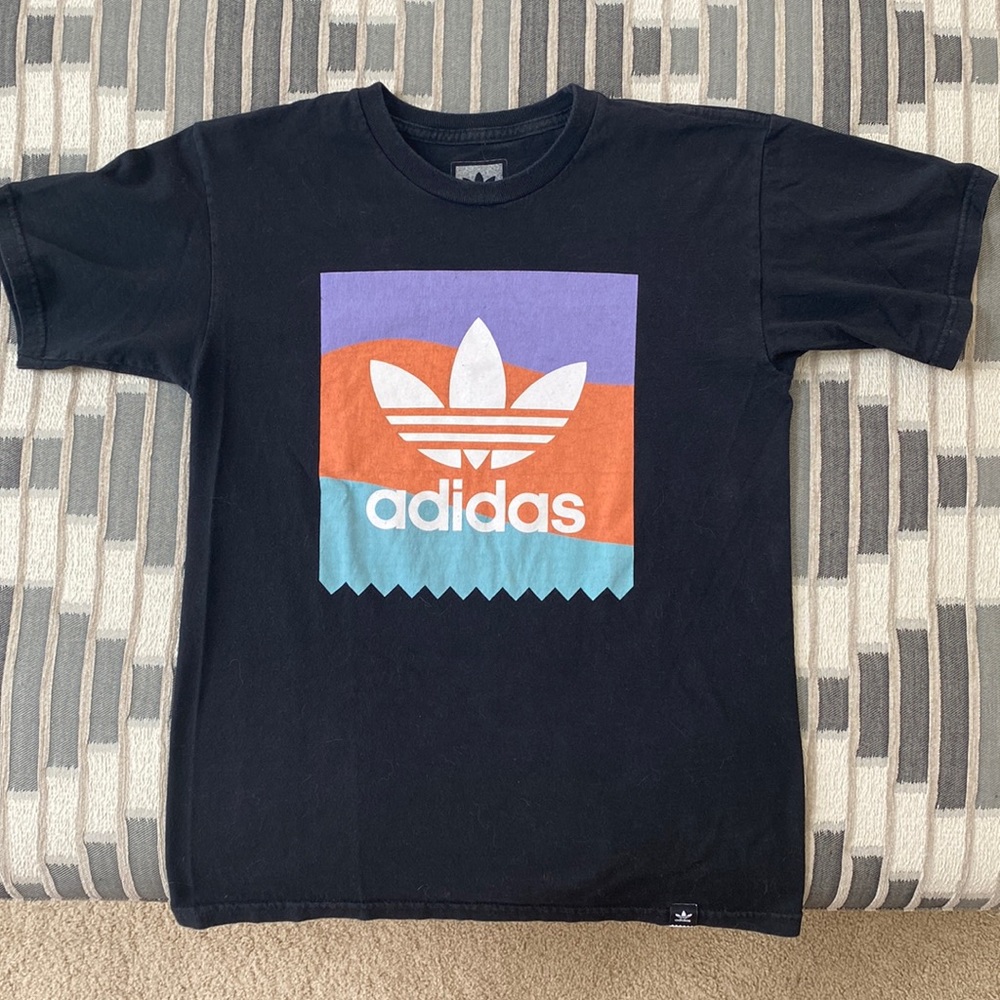 Adidas women’s small t-shirt